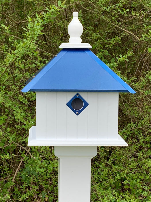 Birdstead Birdhouses - Carriage Bird House