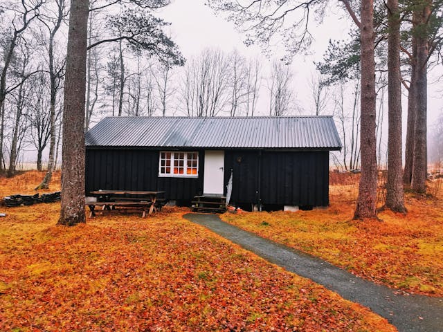 how to anchor a shed