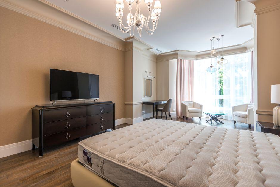 Comfortable, thoughtfully furnished bedroom