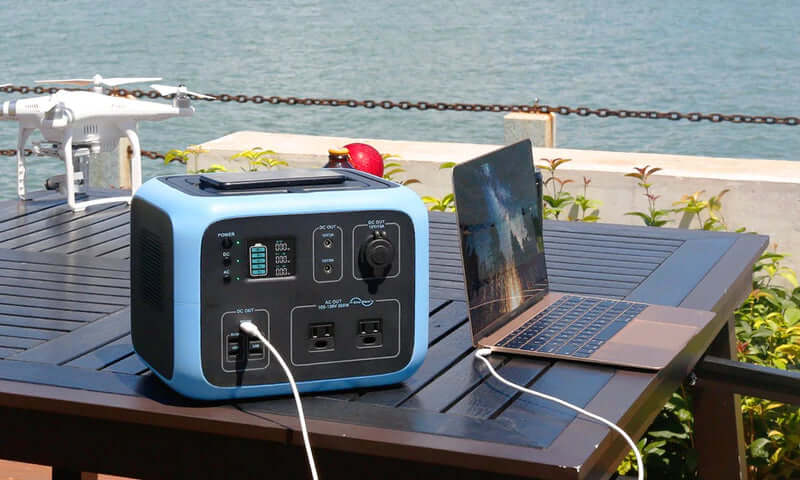 BLUETTI AC50S PORTABLE POWER STATION | 300W 500WH - Full View