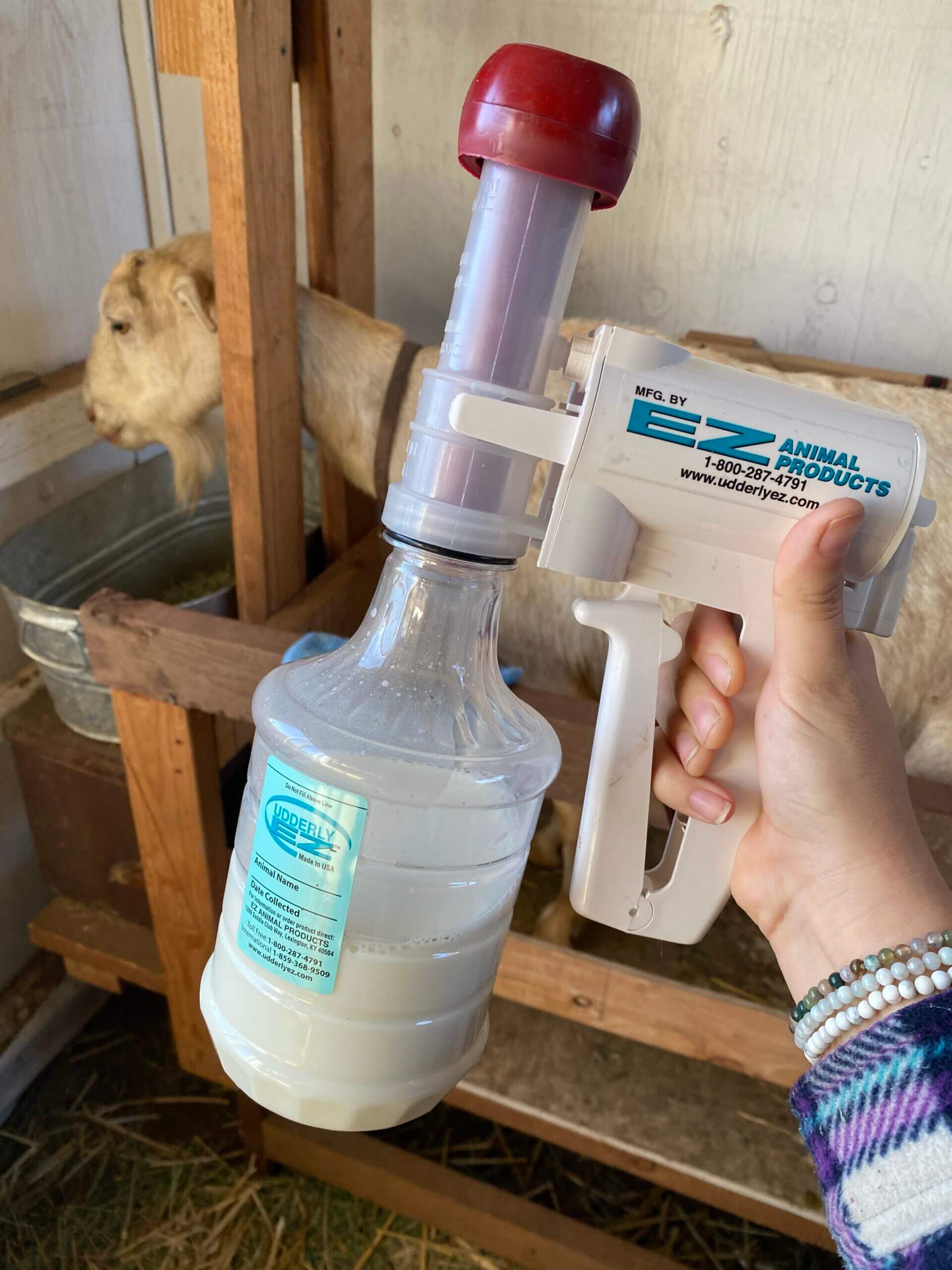 Manual Stainless Steel Bucket Portable Sheep Goat Cow Milking Machine